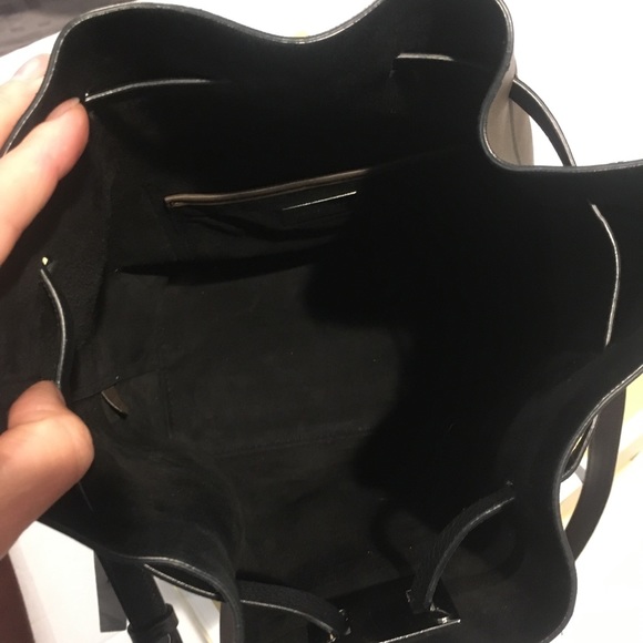 Michael Kors Limited Edition Miranda Bucket Bag - Picture 3 of 8